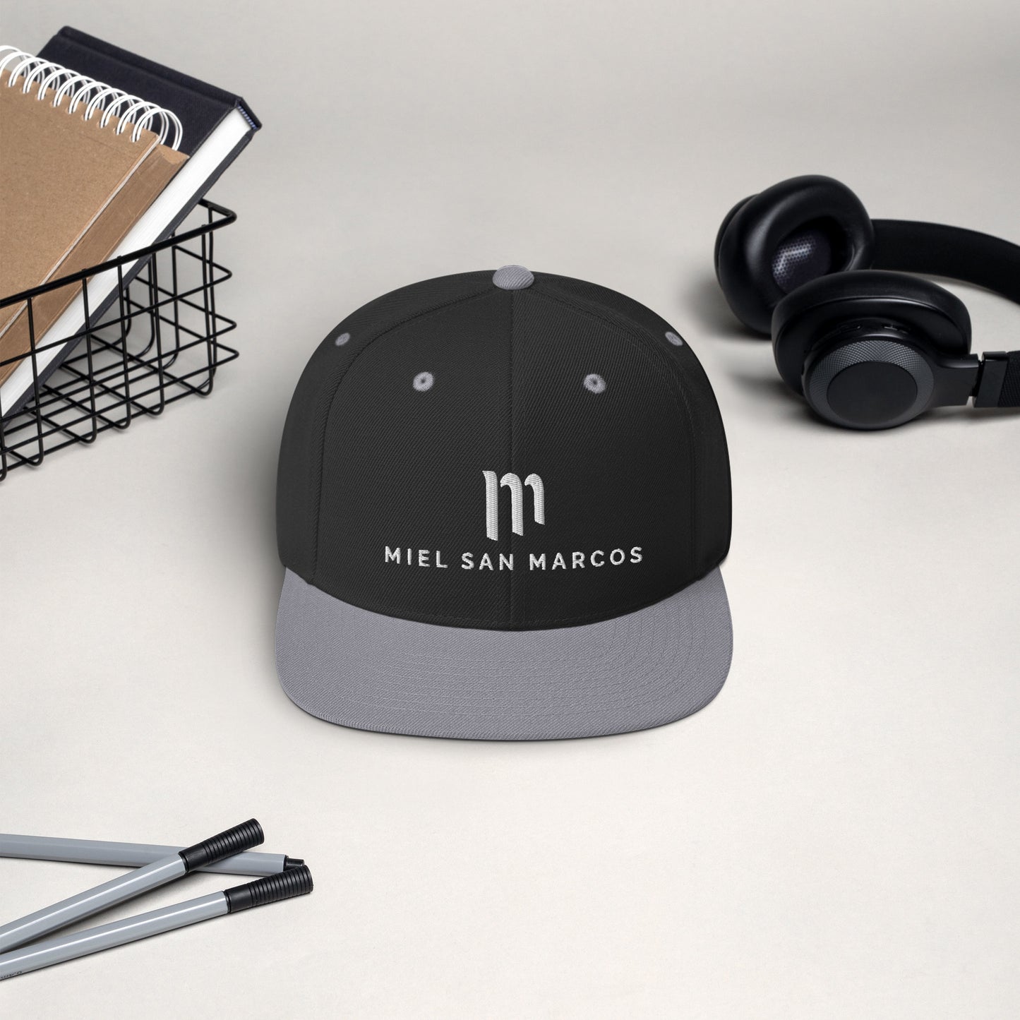 Gorra snapback Miel San Marcos